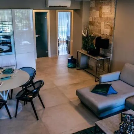 Luxe Del Mare شقة